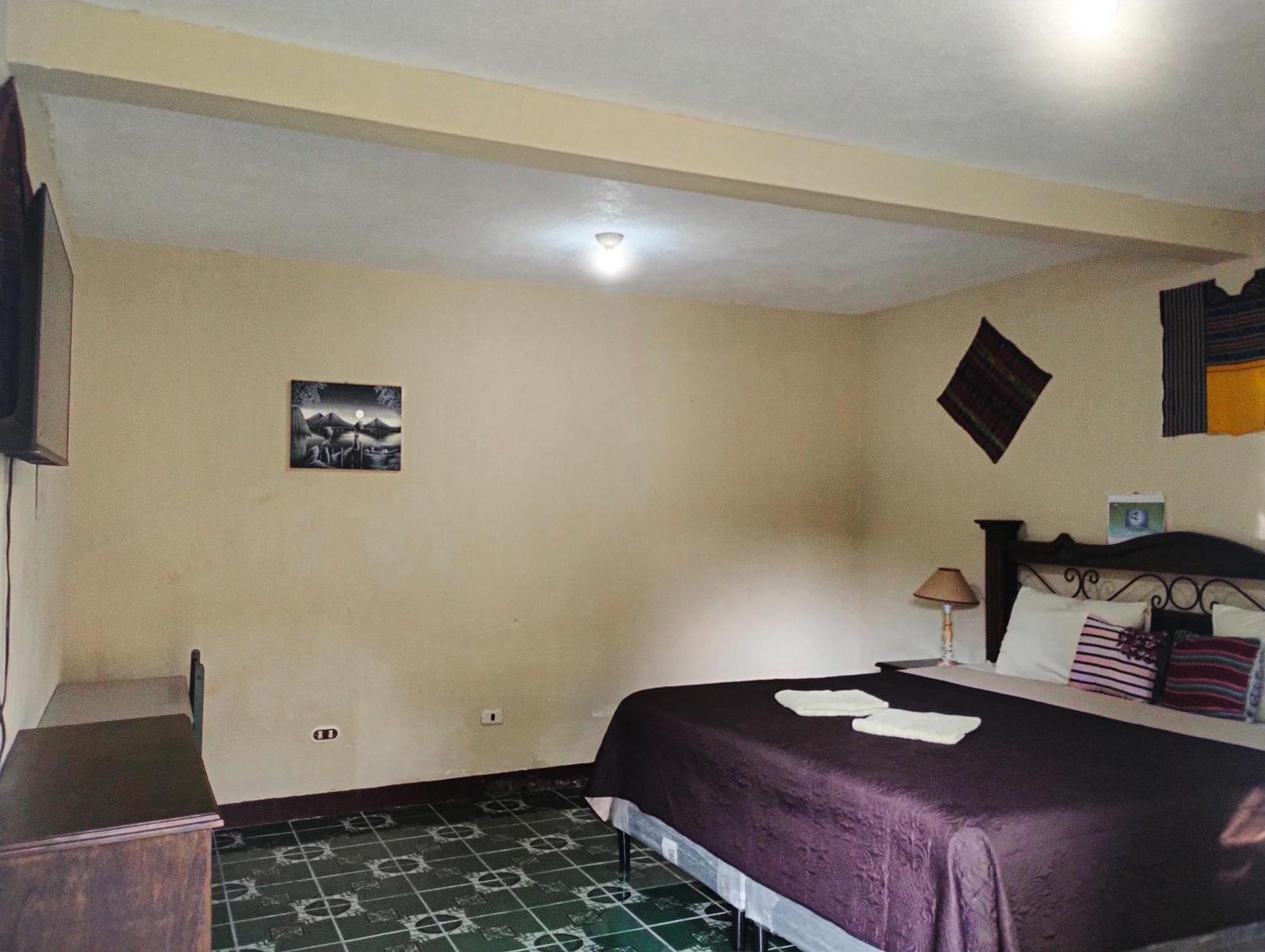 Hotel Casa Elefante Dormido Panajachel Esterno foto